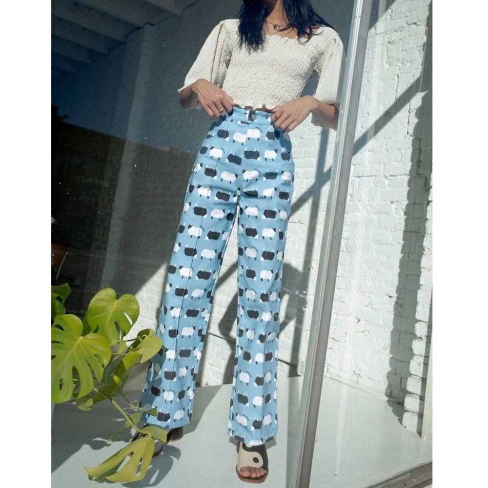 Lisa Says Gah Blue & White Counting Sheep Pants Tag list size 28 ( best fit 26 )